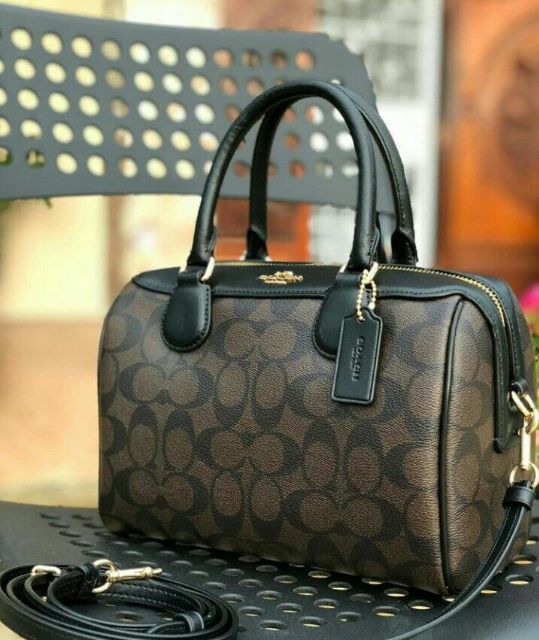 Ready Stock authentic Coach Mini Bennett 32203 women Bennett bag, Women's  Fashion, Bags & Wallets, Purses & Pouches on Carousell