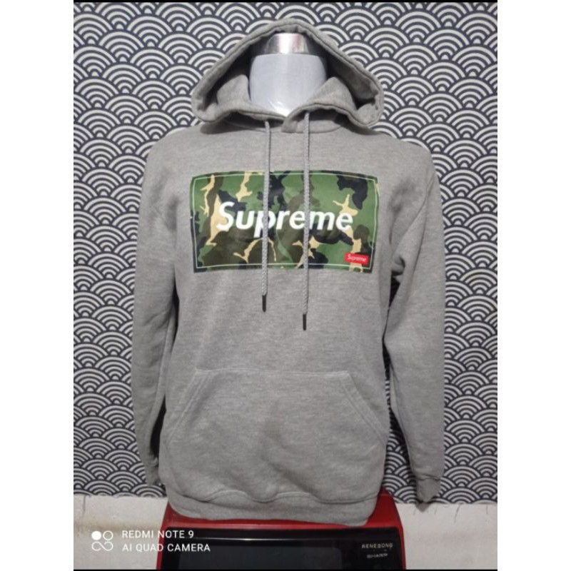 Supreme sweater hotsell malaysia usa