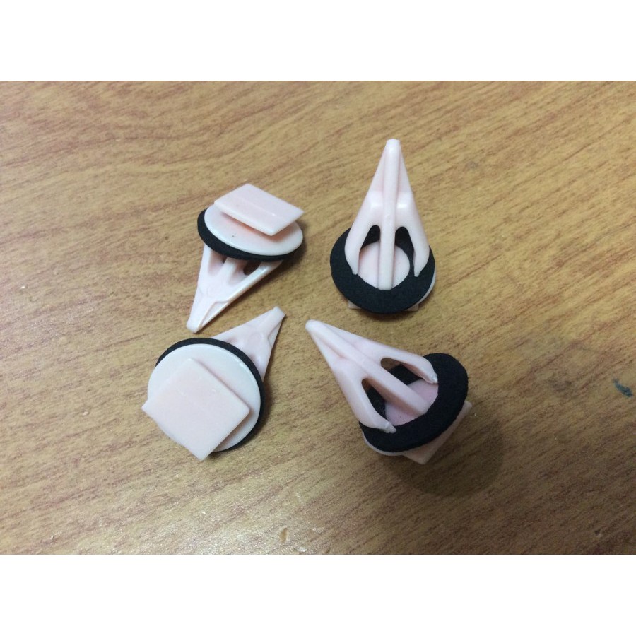 Toyota Innova Car Garnish Turn Lift Button Clip | Shopee Malaysia