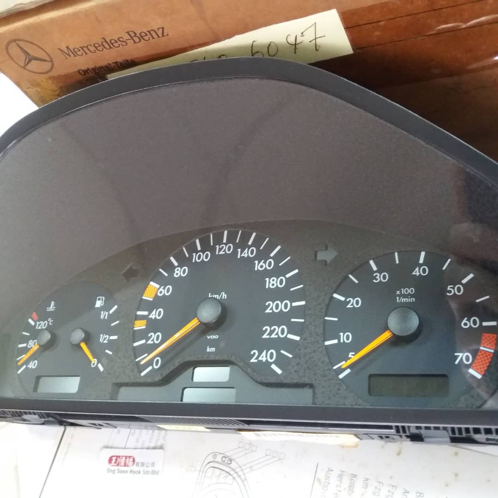 W202 speedometer instrument cluster original Mercedes 202 540 6047