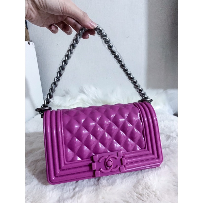 Original Chanel Jelly Toy Boy Sling No Dents Size:- Medium Price:-3600  Till:- 5040835 Buy Goods, By Lishie Essentials