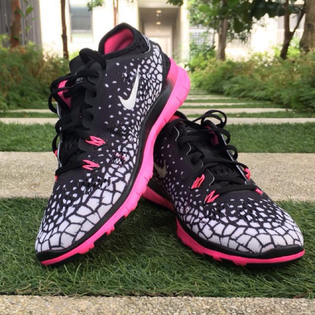 Free 5.0 womens black and pink best sale