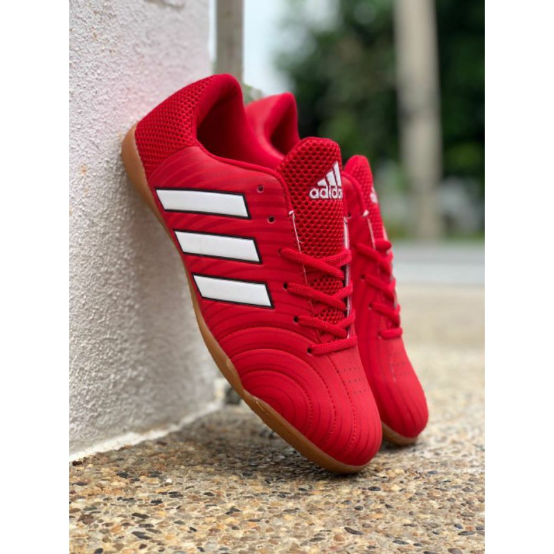 Kasut best sale futsal adidas