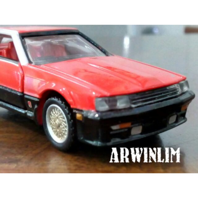 Modellino Nissan Skyline HT 2000 Turbo 1981 – Tomytec Tomica Limited Vintage Neo LV-N230a – 1/64, Bianco