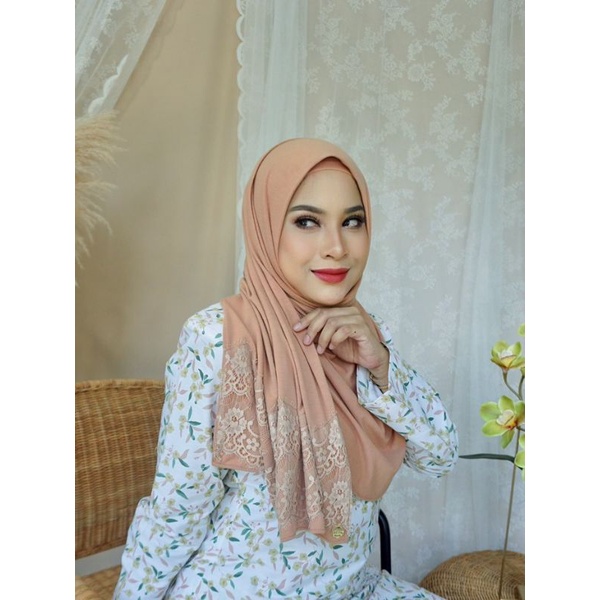 TUDUNG SHAWL LILIT LACE SEBAWANG (FREE INNER) | Shopee Malaysia