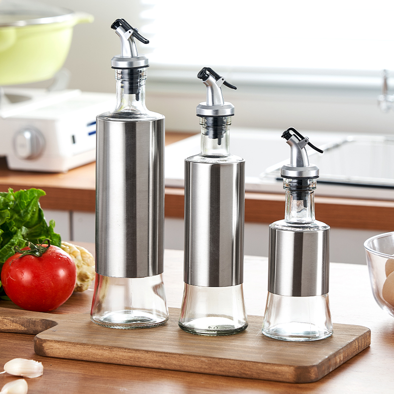 Oil dispenser Glass condiment bottle with 304 stainless steel layer oil