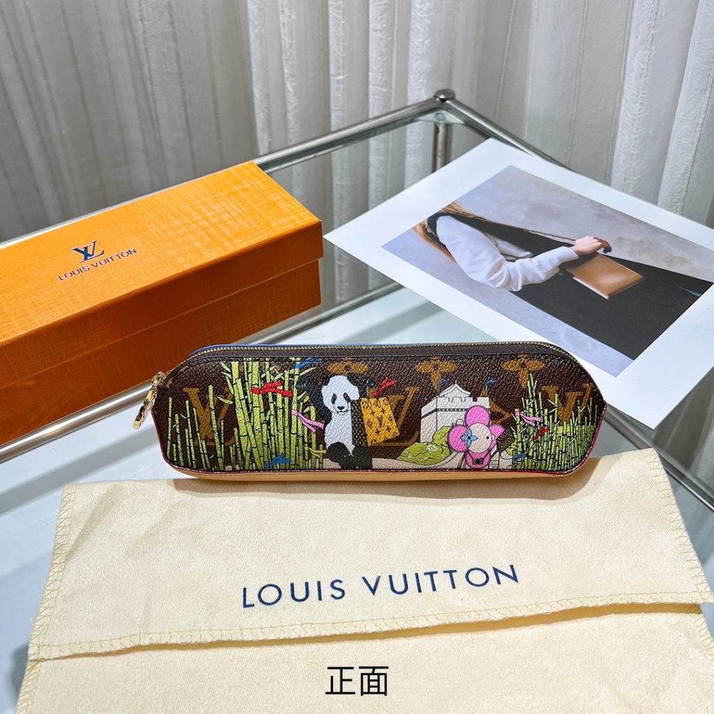 Louis Vuitton pencil case,Decoration elegant appearance, office
