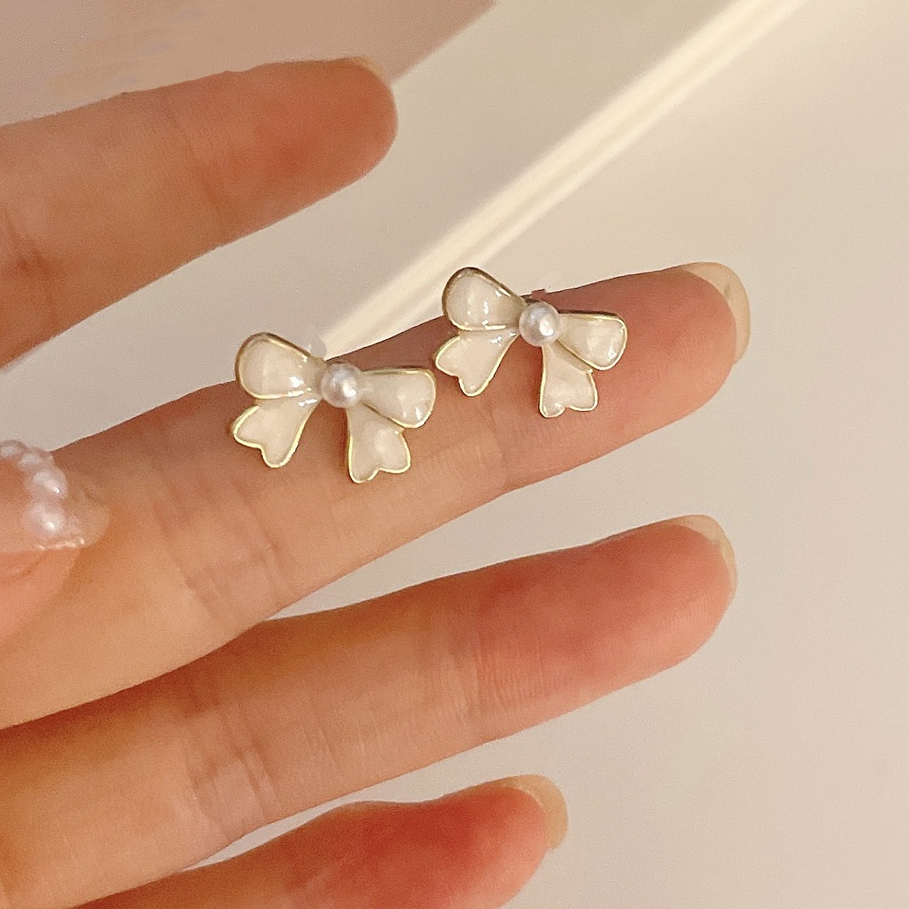 minimalist-cute-enamel-bowknot-clip-earrings-non-pierced-simulated