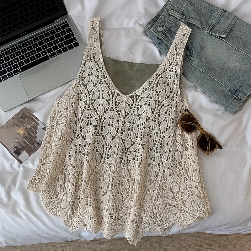 Pnuksean V-neck Knit