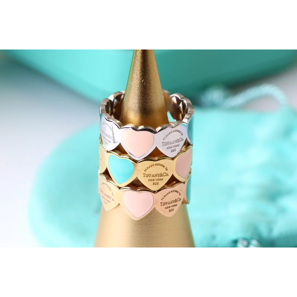 New T&CO Tri Color Love Shaped English Titanium Steel Ring Fashion