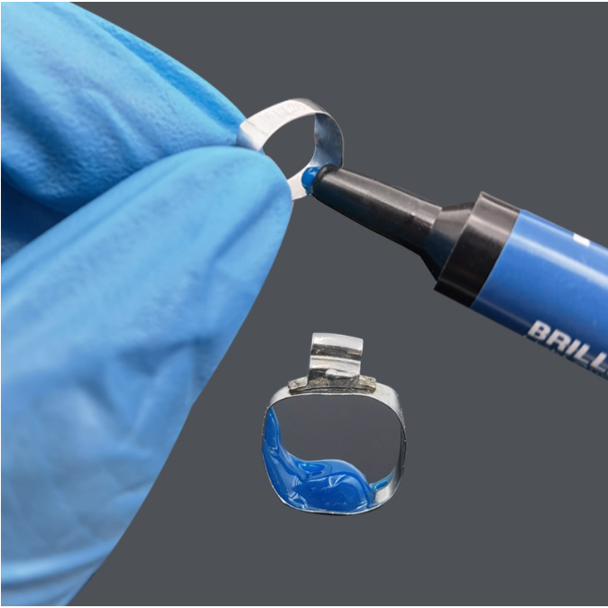 Ciment Orthodontique OrthoQuest Pour Brackets Céramique/métal - Syringe 5g - Couleur Bleu Clair