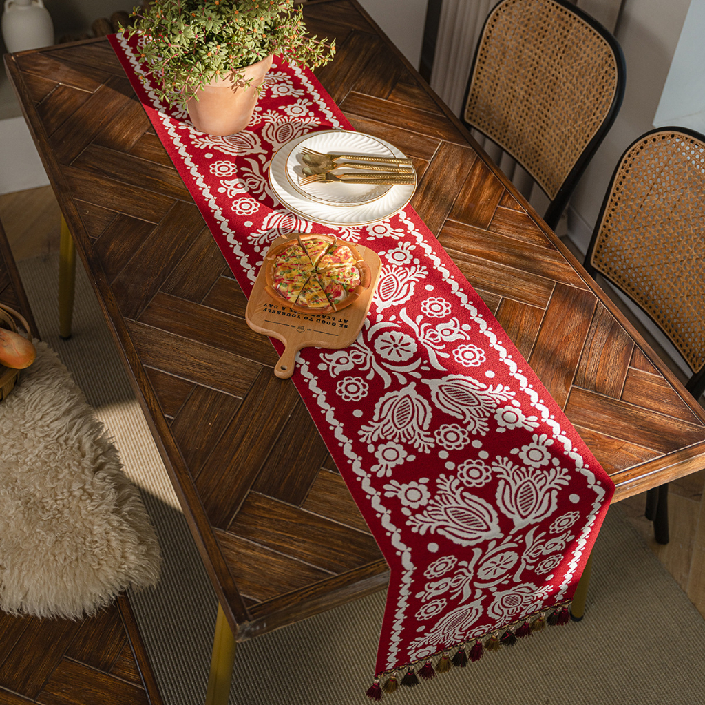 Wedding Table Decoration Retro Jacquard Long Table Runner with Tassel