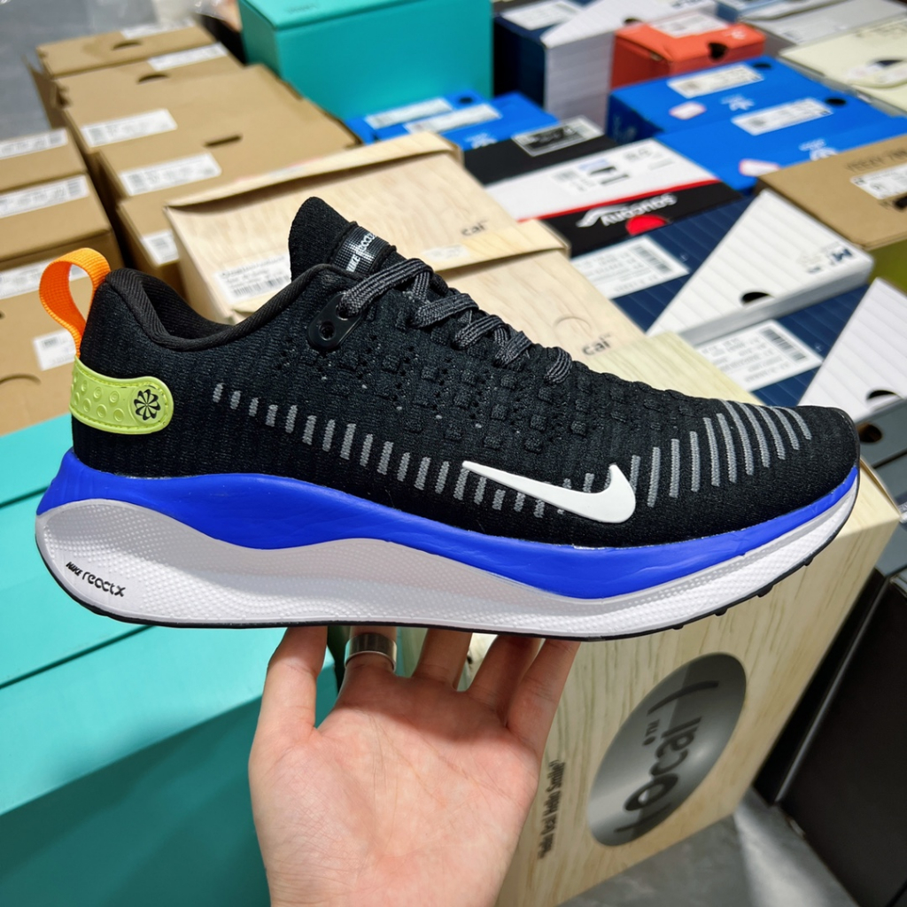 Zoomx Invincible Run Flyknit 4 