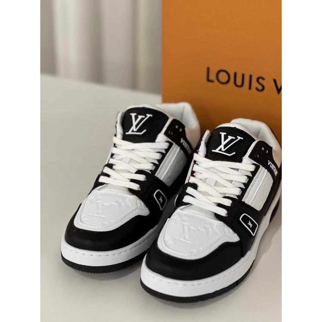 Louis Vuitton Lv Trainer Sports Shoes Gray in White for Men