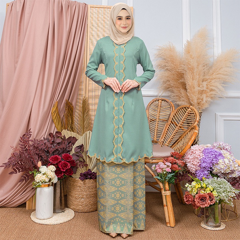 Baju Kebarung Labuh Modern Nikah Tunang Kebaya Batik Sulam Ironless