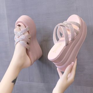 Large Size Roman Ankle Zipper Sandal Women Flip Flops Cross Strap Flat  Sandals - China Sandal and Flat Shoes price