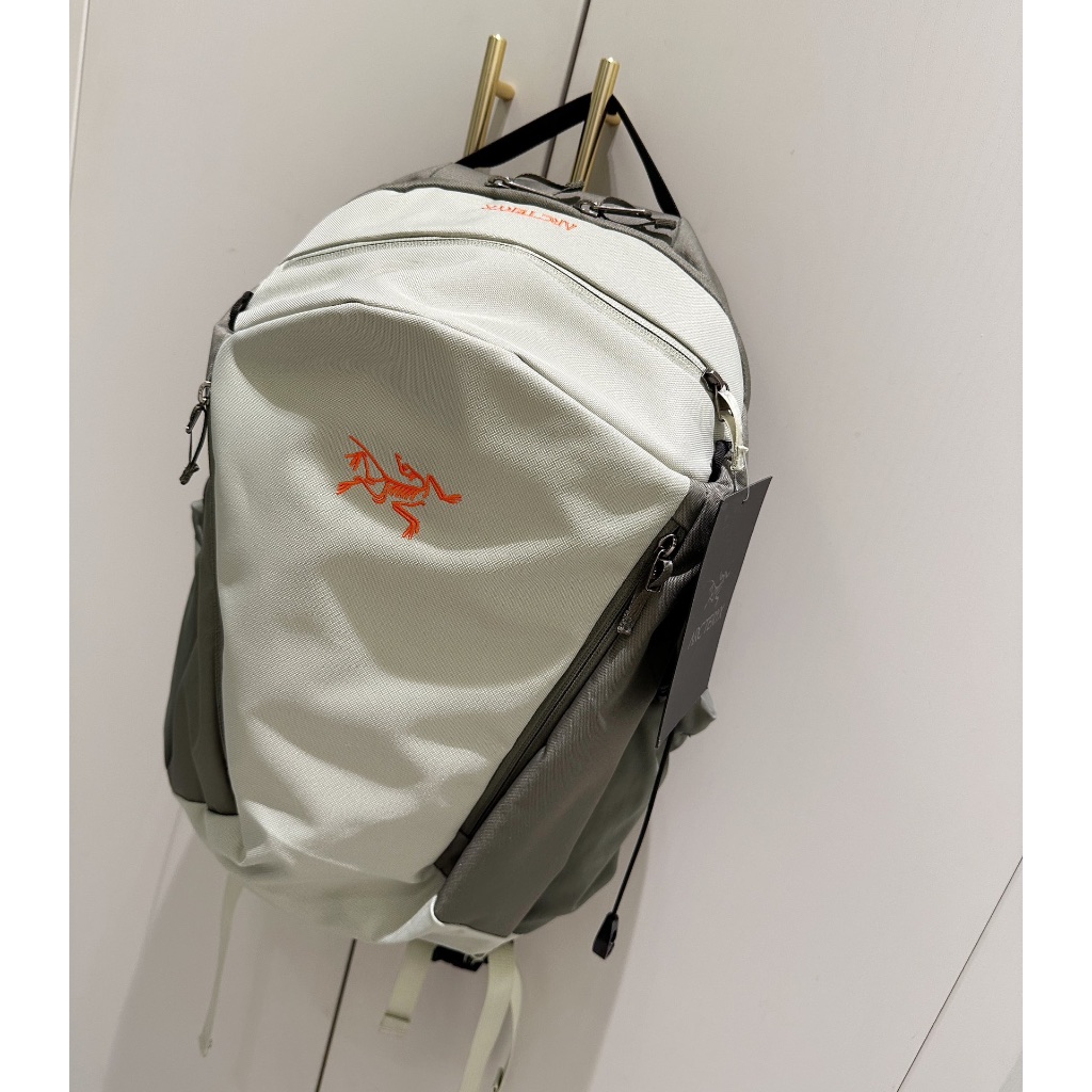 Beams X ARC'TERYX Mantis 26 Daypack Backpack 4Color | Shopee Beams X ARC'TERYX Mantis 26 Daypack Backpack 4Color | Shopee