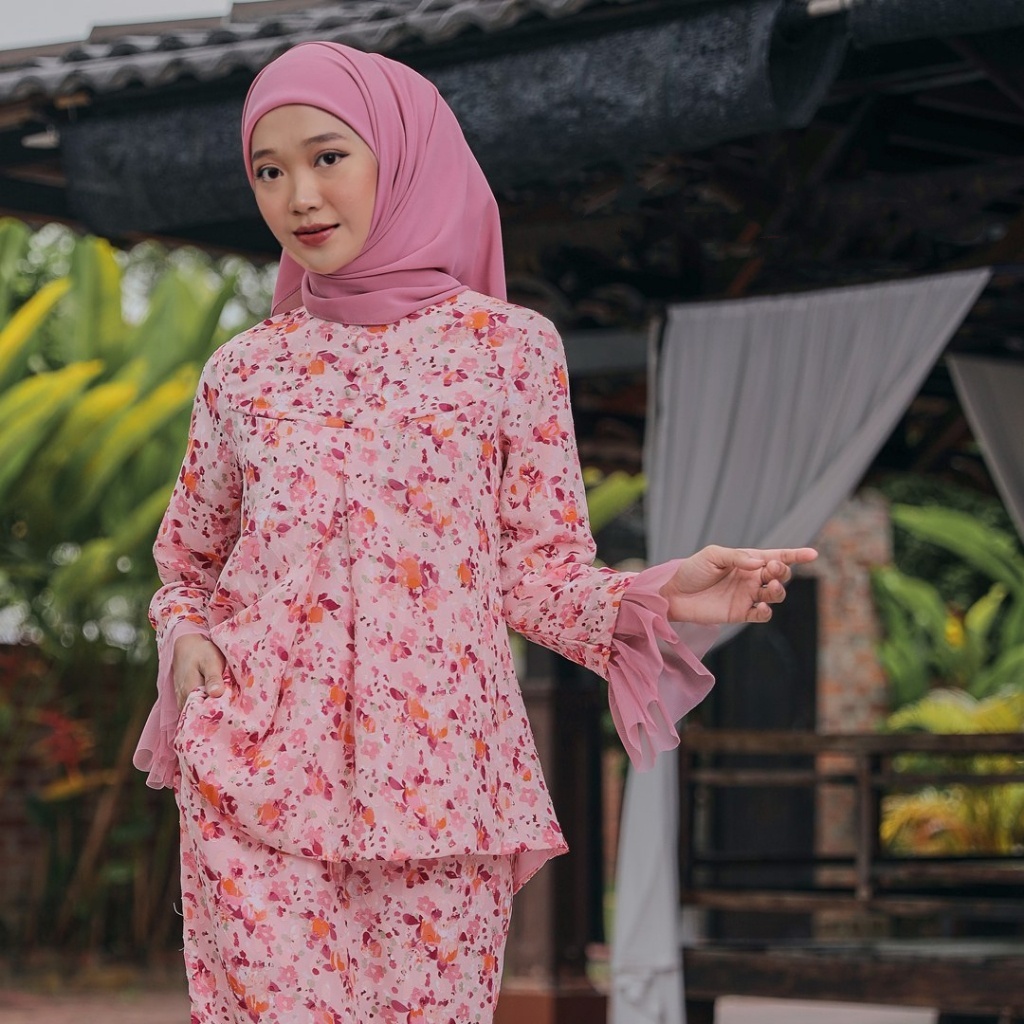 DLEQA KURUNG KIRANA Kurung Kedah FLORAL Kurung Sulam Corak Kurung Plus ...