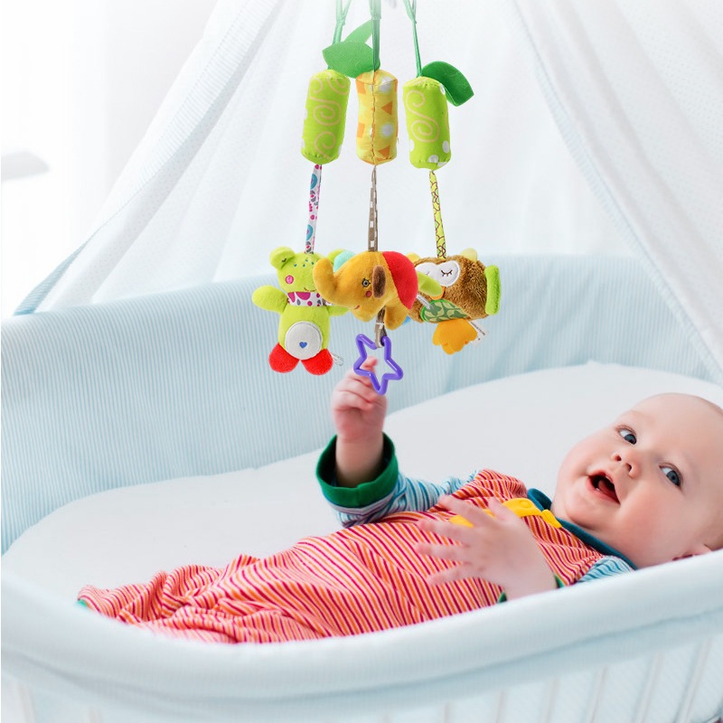 Baby bed hanging toys, baby soothing and chewable rattle, animal