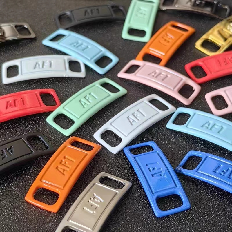 shoelace buckle nike