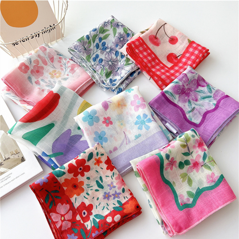 CC Square Scarf 110 CM In Colorful Shunyu Qiao Silk  190026 main image 0