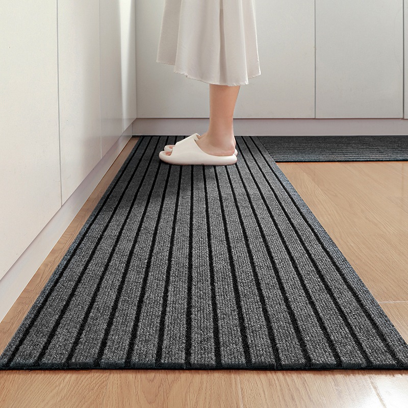 Kitchen floor mats are waterabsorbing, antiskid and oilproof, scrub