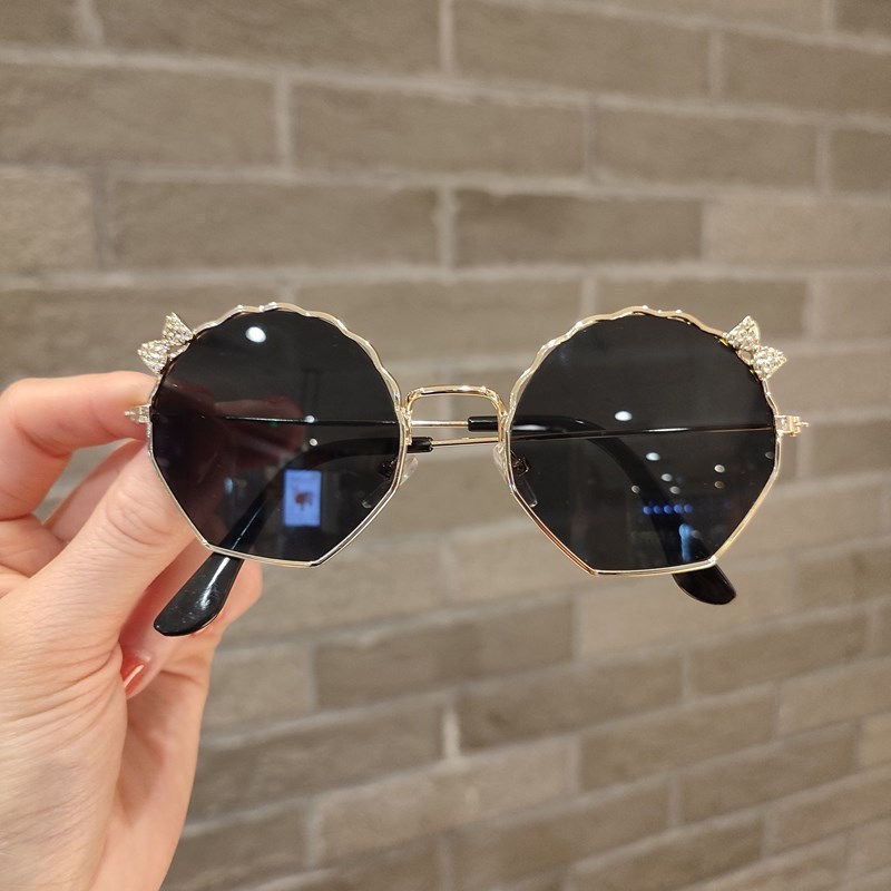 Cute fashion sunglasses 2025