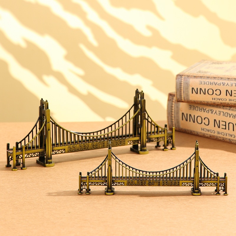 Golden Gate bridge model, American travel souvenir，metal crafts, world