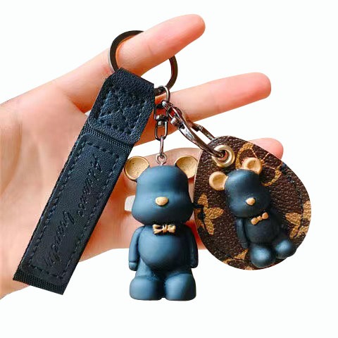 Bearbrick Leather TNG CHARM (Exp: May 2030) | Shopee Malaysia