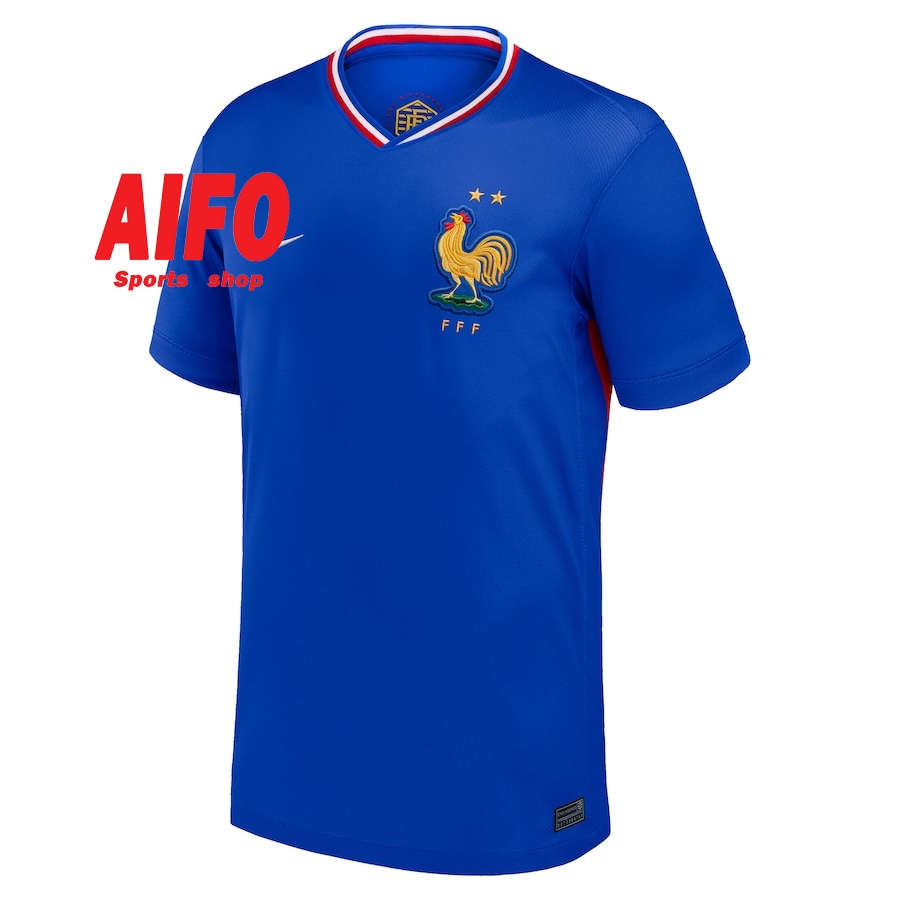 La Nike Alphafly 3 avec les coloris des maillots équipe de France de football