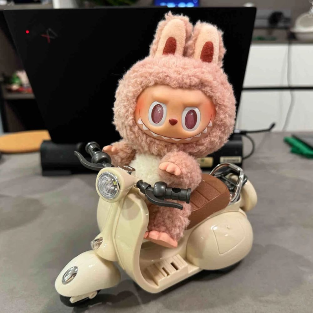 Labubu Electric Doll, Can Rotate 360 Degrees, Movable, Suitable for ...
