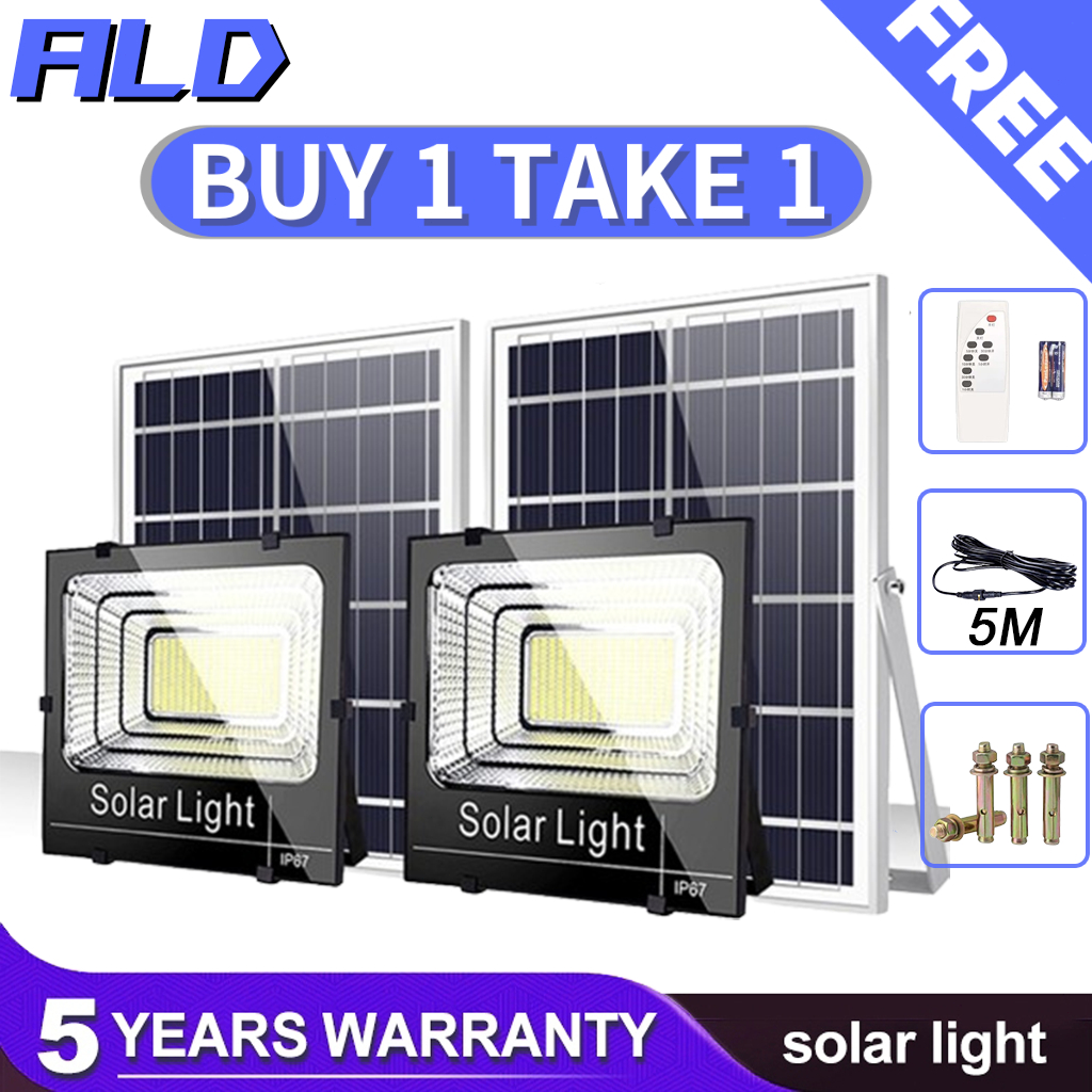 Solar light BUY 1 TAKE 1 outdoor lighting 800W Solar Spotlight lampu ...