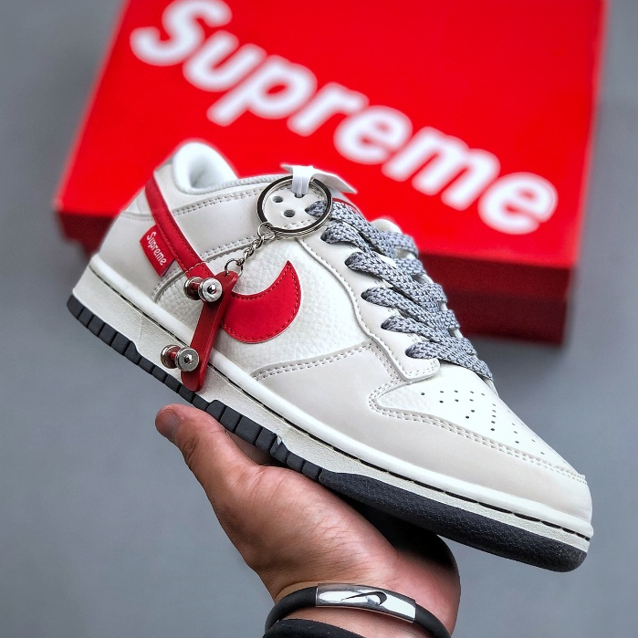 Low top recreational sports skateboard shoes Supreme x SB Dunk Low DQ1098 333 Shopee Malaysia
