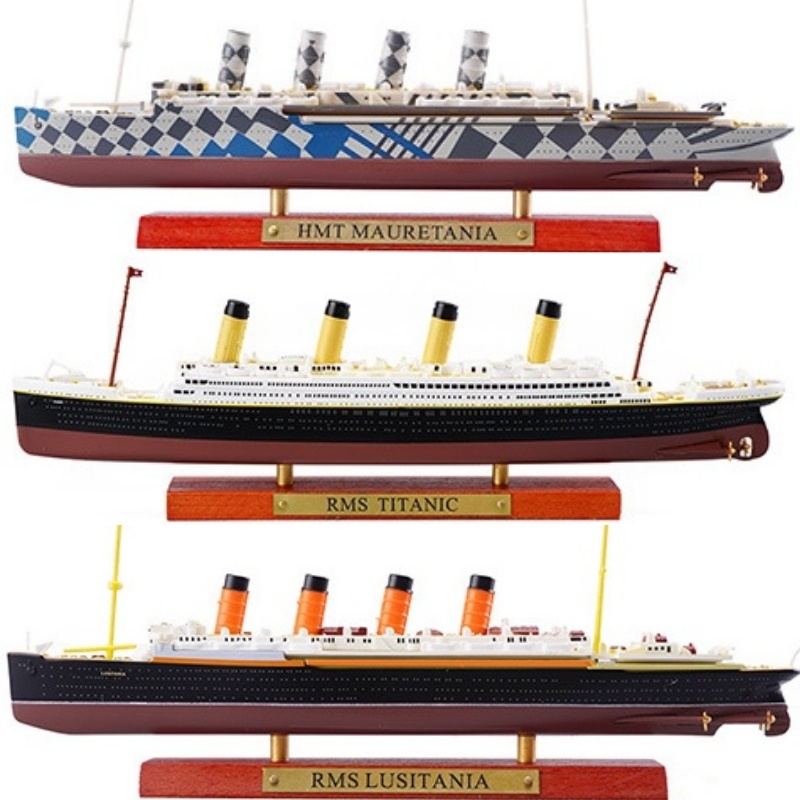 Lot de 2 paquebots QUEEN MARY + TITANIC 1:1250 – Maquettes Prestige - Collection