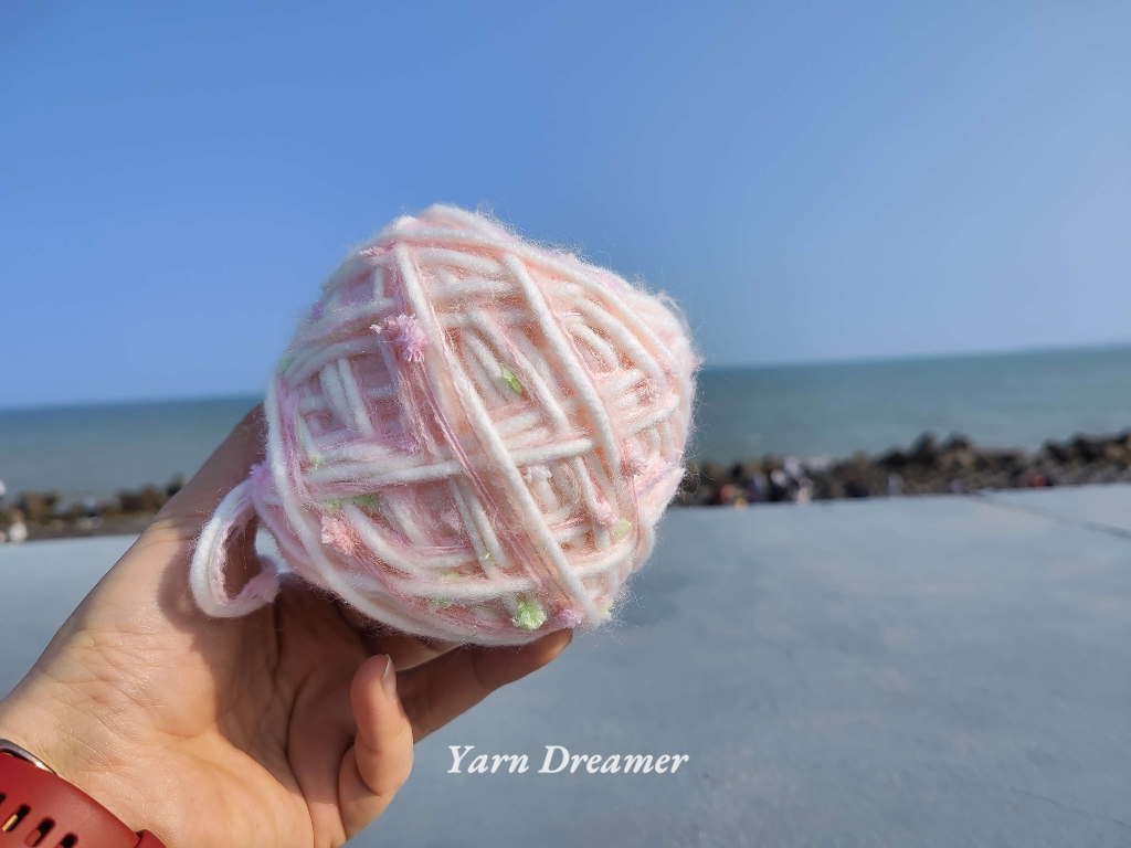 Benang kait Pink Icelandic Wool Roving Yarn Hand Mixed Yarn Cotton Yarn ...