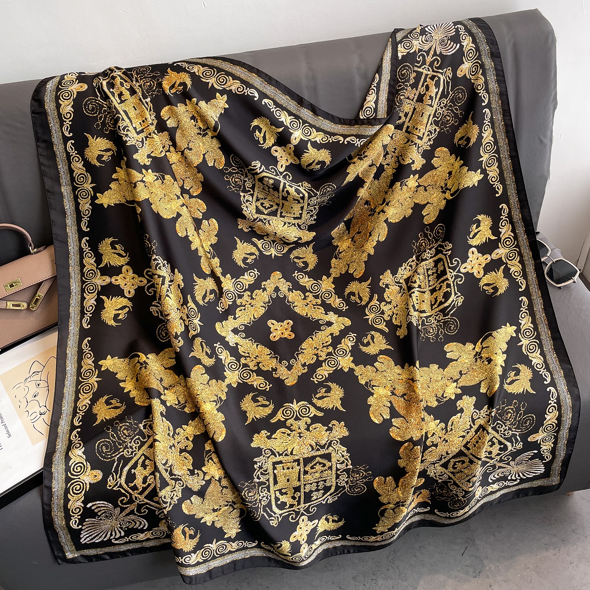 Lisa Scarf - Black