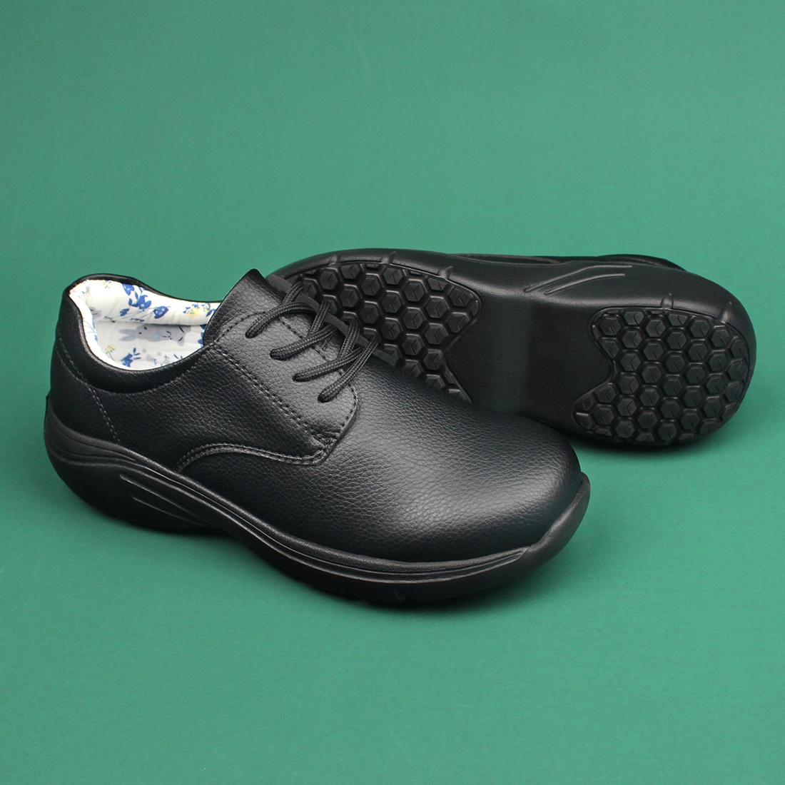 lightweight nursing shoes