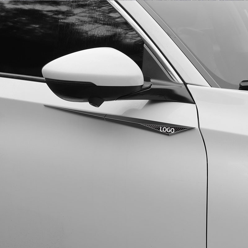 Toyota Car leaf panel side label extended by 590mm decoration machine ...