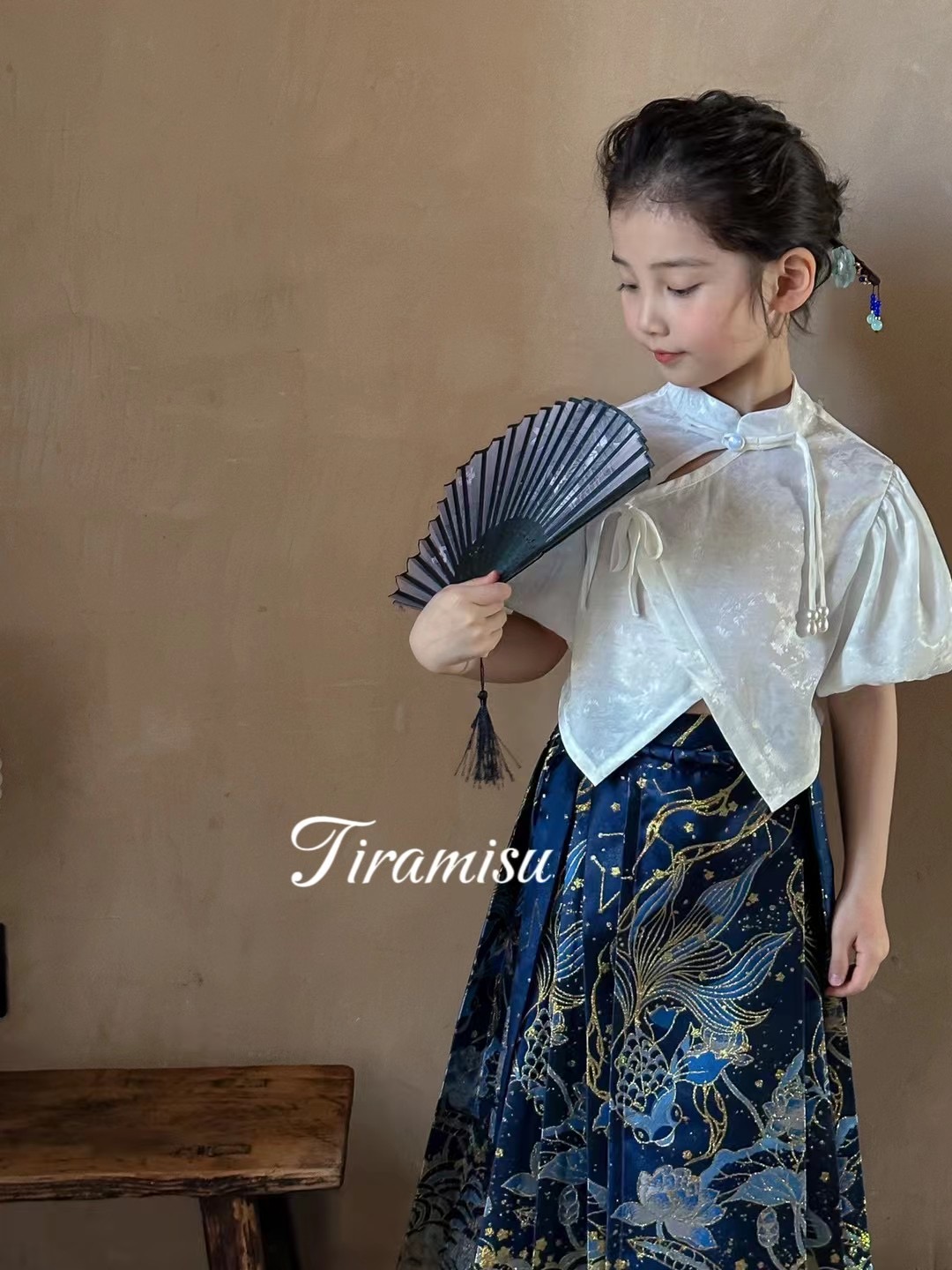 女童马面裙套装 熊猫图案织金重工刺绣 儿童中国风服饰汉服唐装 Chinese Traditional Costume For Kids ...