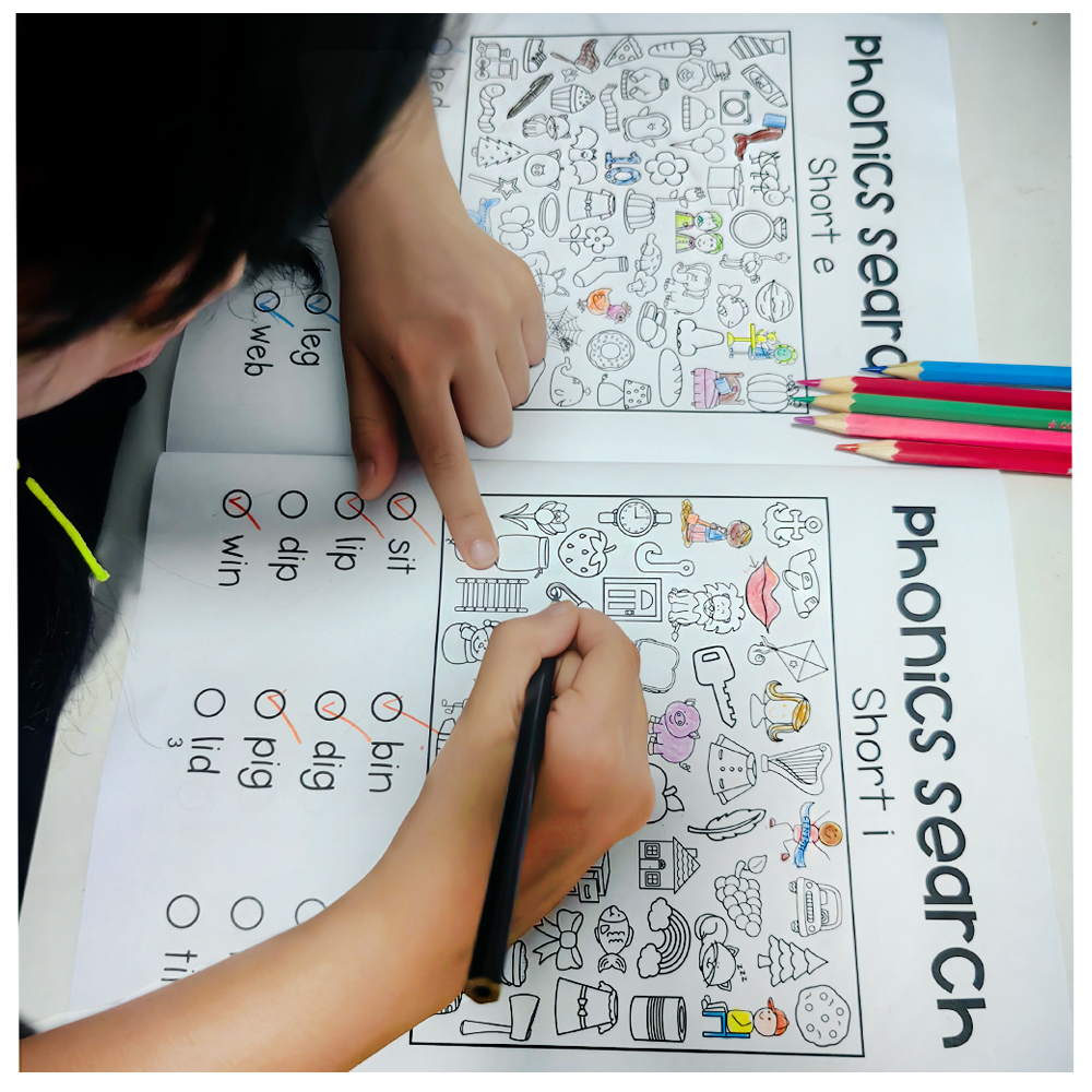 Read & Find Phonics Workbook for Kids, 43 Pages of Engaging Phonics ...