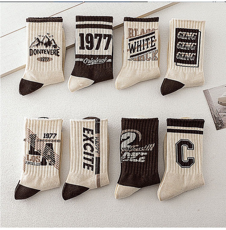 Retro American men's mid-rise socks women's ins-style casual sports ...