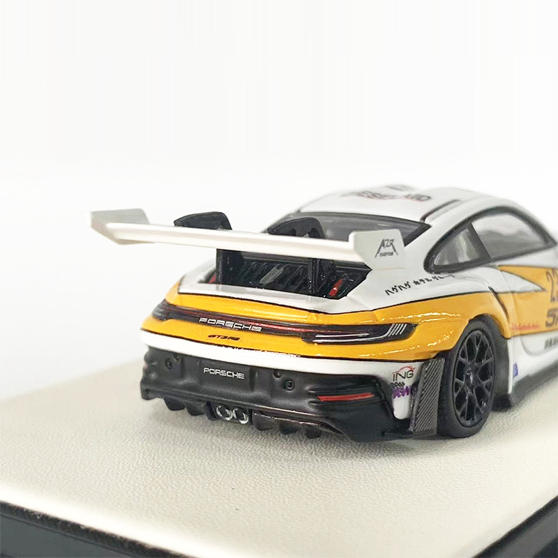 PNJB Mini Sports Car, Scale 1:22, Die-Cast Collectible, Pull-Back Racing Model, Classic Style, Fun For Children, Yellow (1 Pcs