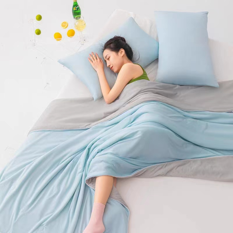 Selimut Sejuk Single/Queen Cool And Breathable Air Conditioning Blanket