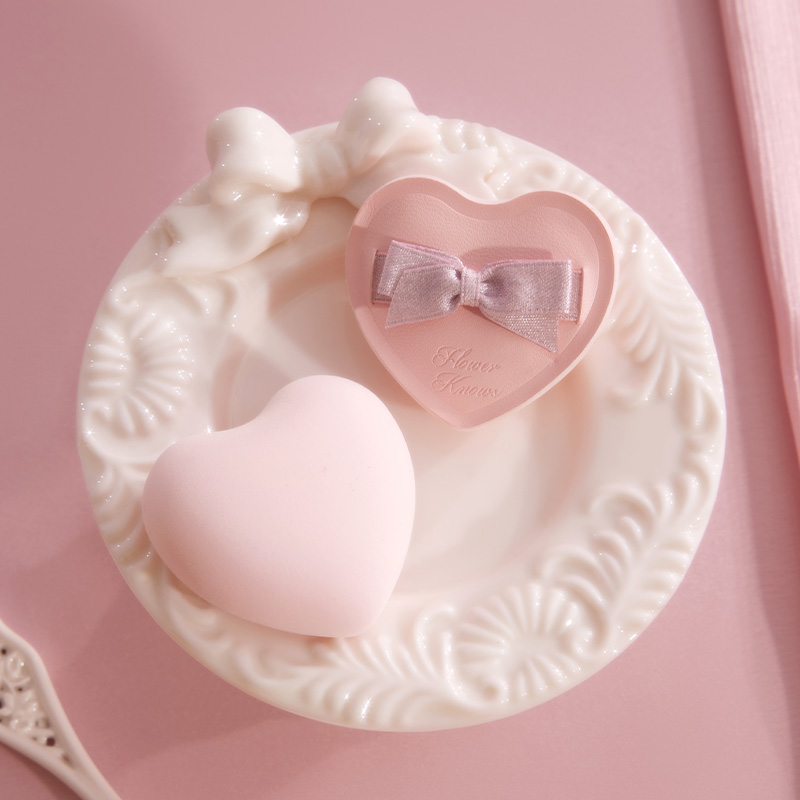 LOTSYOU★韓国★人気★Fall in flower heart Make up Side Clip lotsyou_Fall in flower heart Make up Side Clip - 라츠유