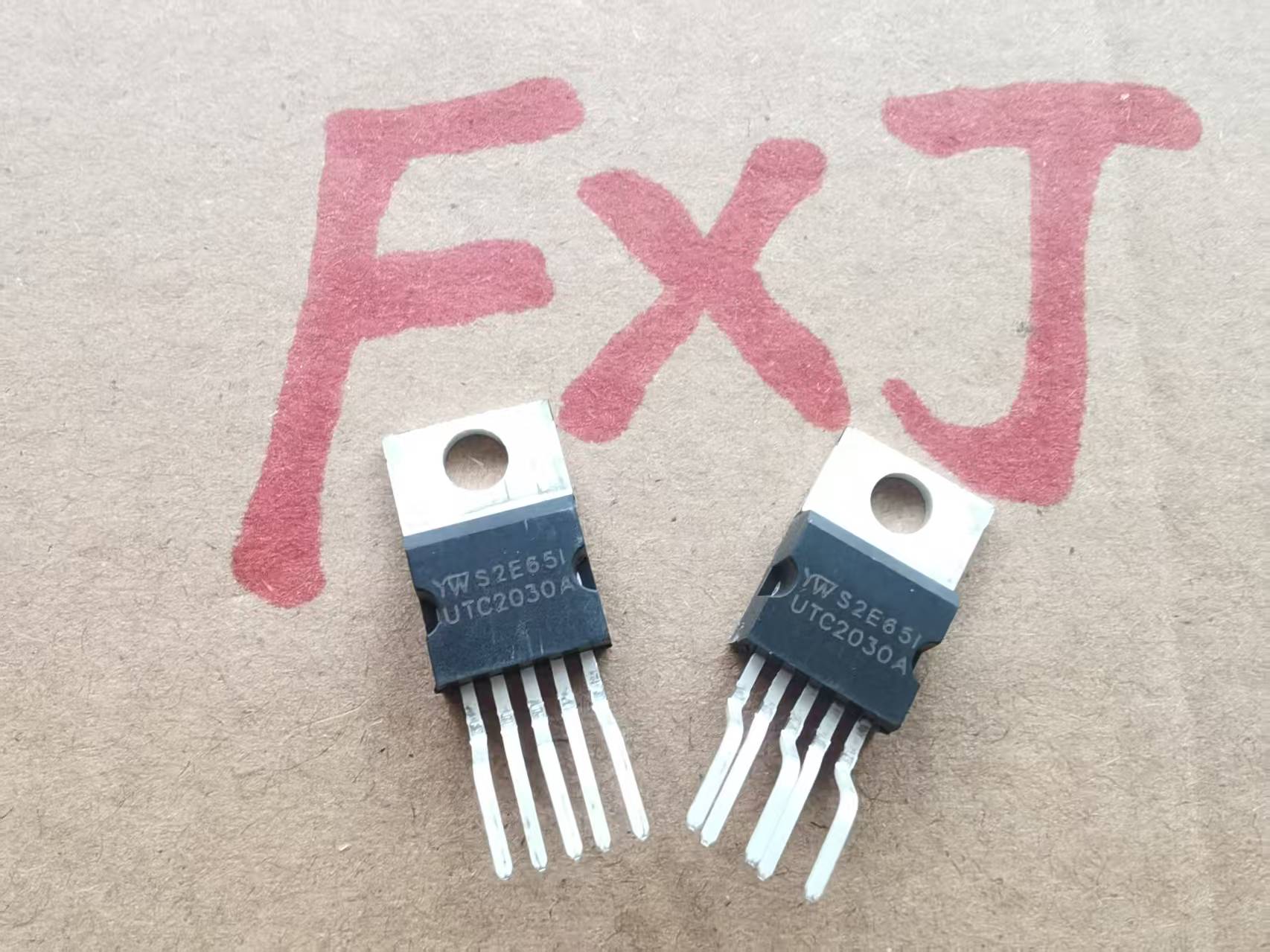 10 Pezzi UTC2030A TO-220 – Amplificatore Audio 2030A, TO220-5, Per Progetti DIY E Riparazioni