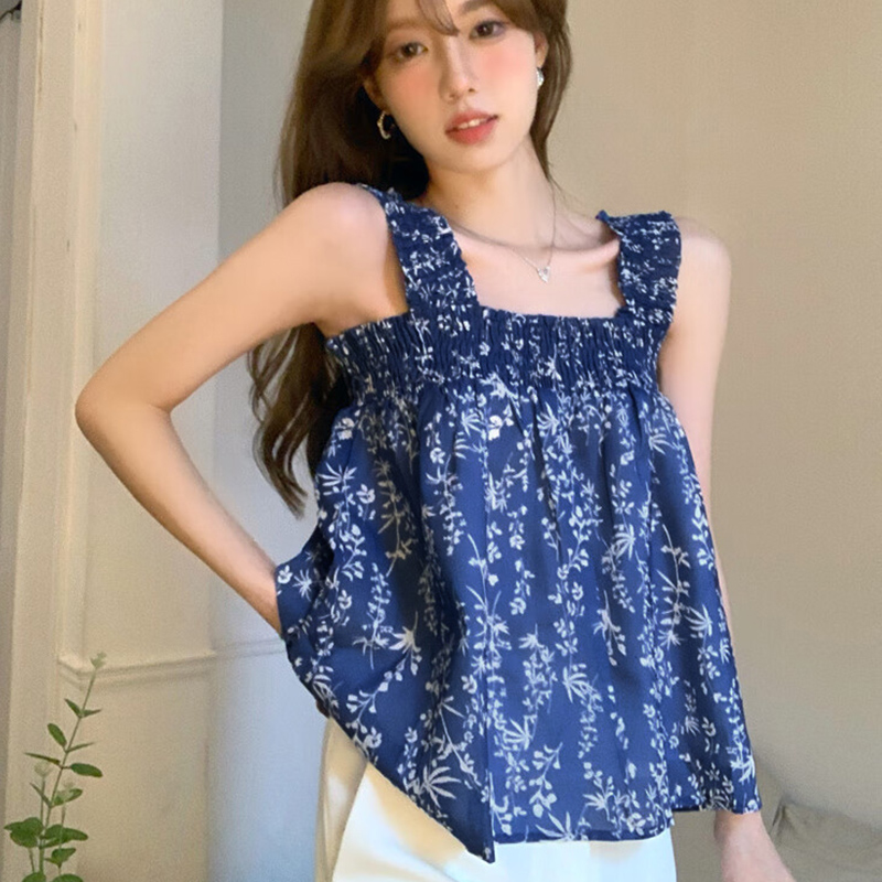 Collection 2025 Fashion Clothes It Is A Tank Top Shape Smock Chest ...