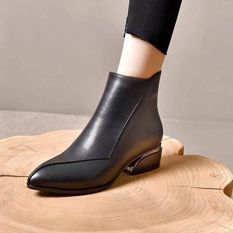 Soft leather pointy Doc Martens leather flat stylish one-boot bot ...