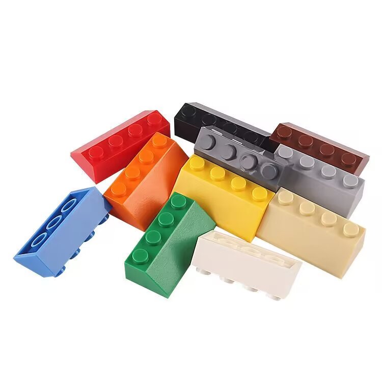 Small Particles Compatible 3037 2x4 Slope Roof Brick Building Blocks ...