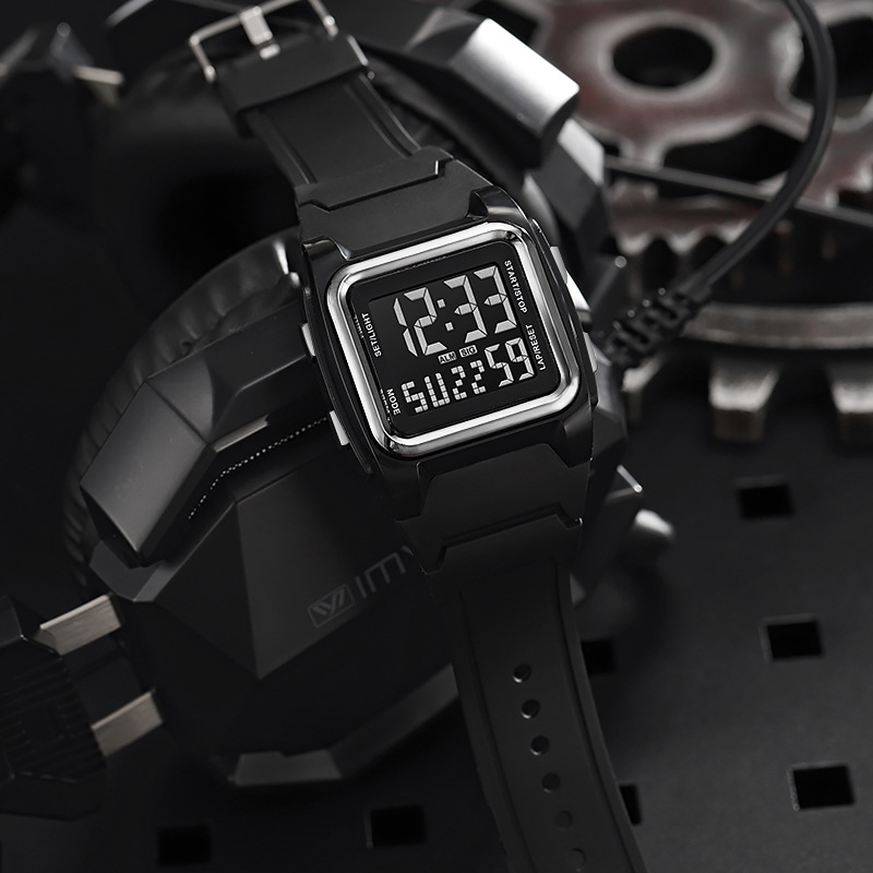 Set of 2 watches for men, casual men's digital watch with LED light ...