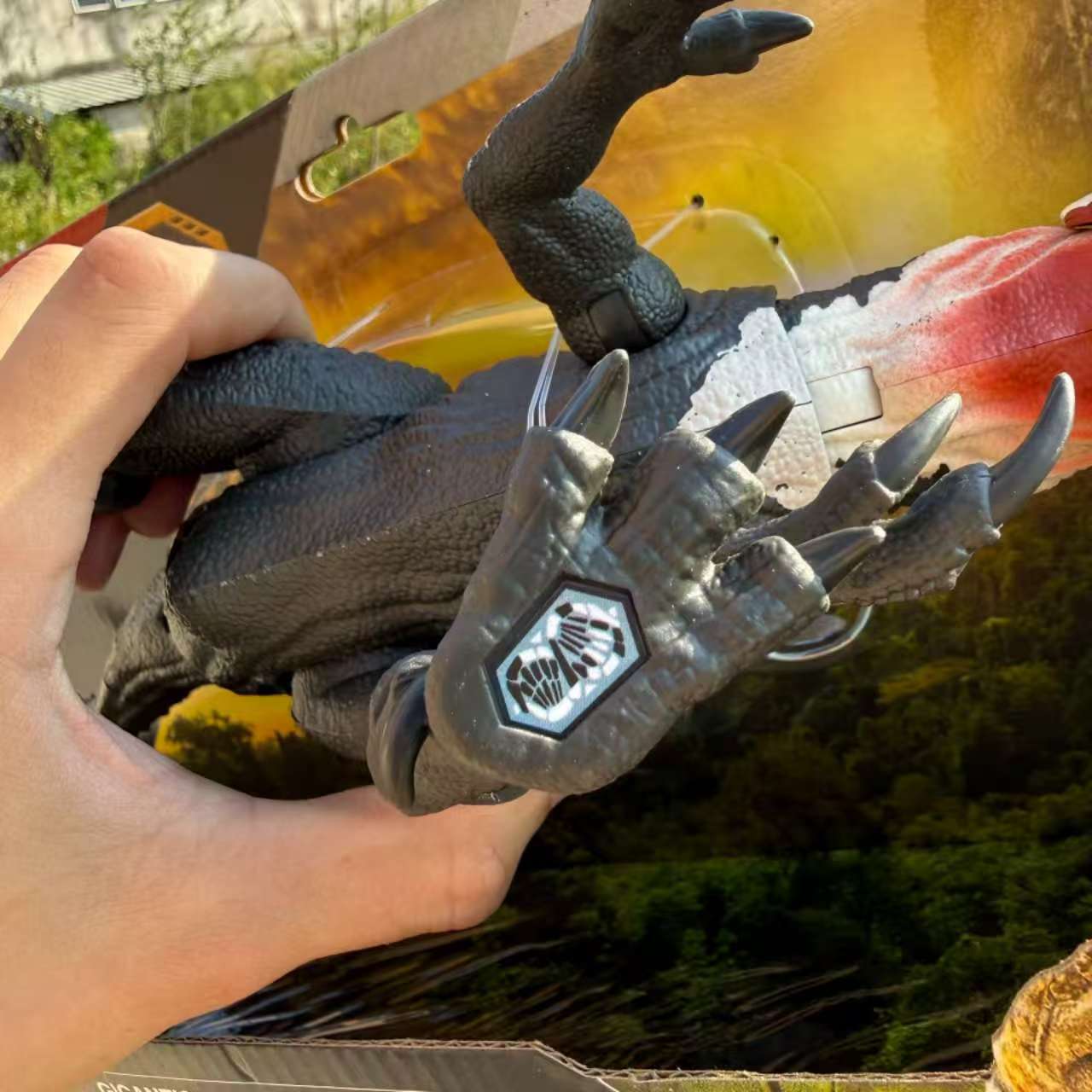 Mattel Jurassic World Rebirth Gigantic Thrashers Dinosaur Figure ...